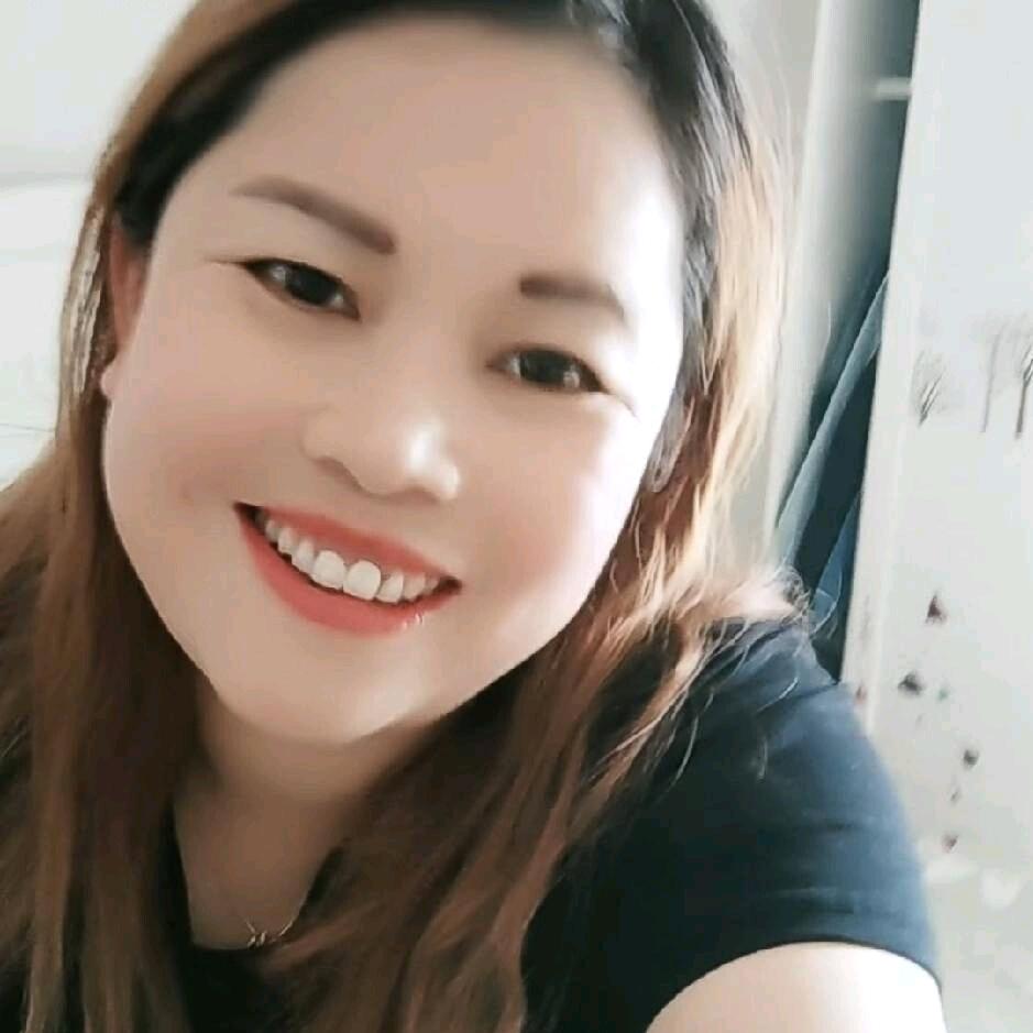 单亲妈妈。