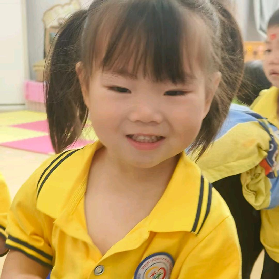 李