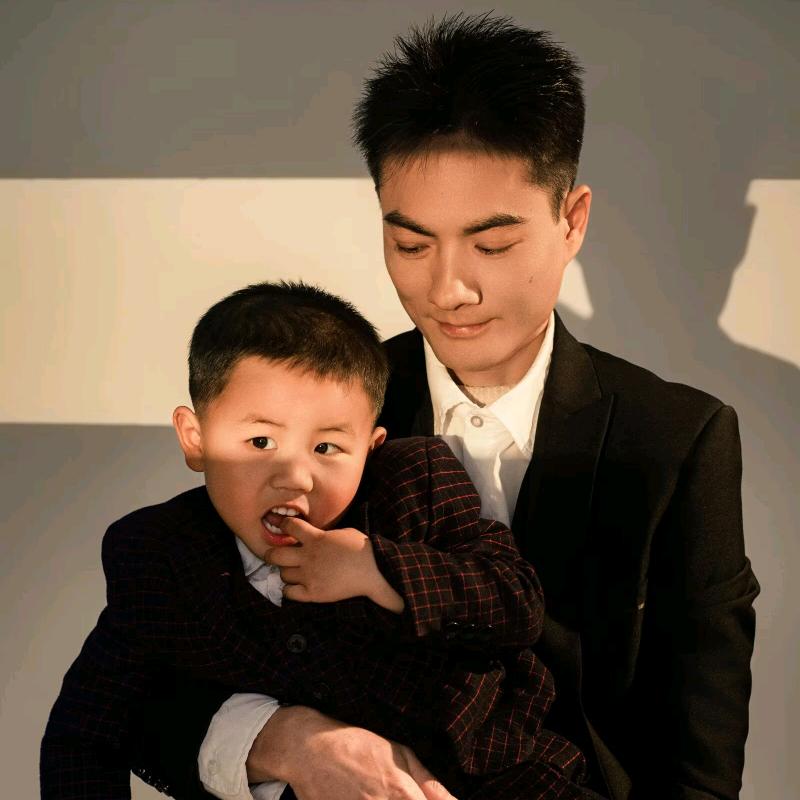 小磊磊的爸