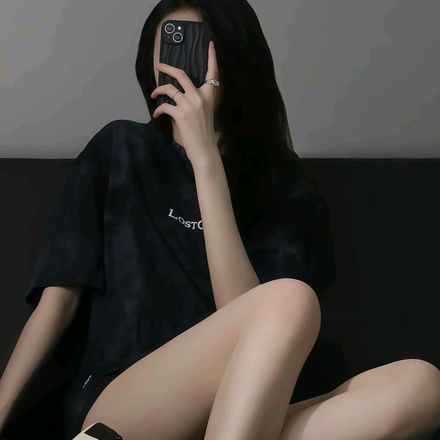 依 莹