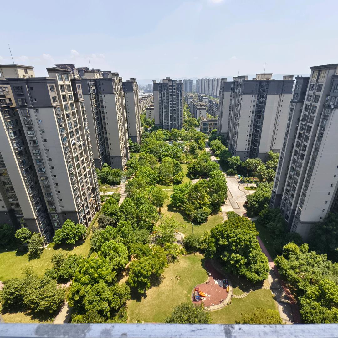 重庆市铜梁亿豪房产