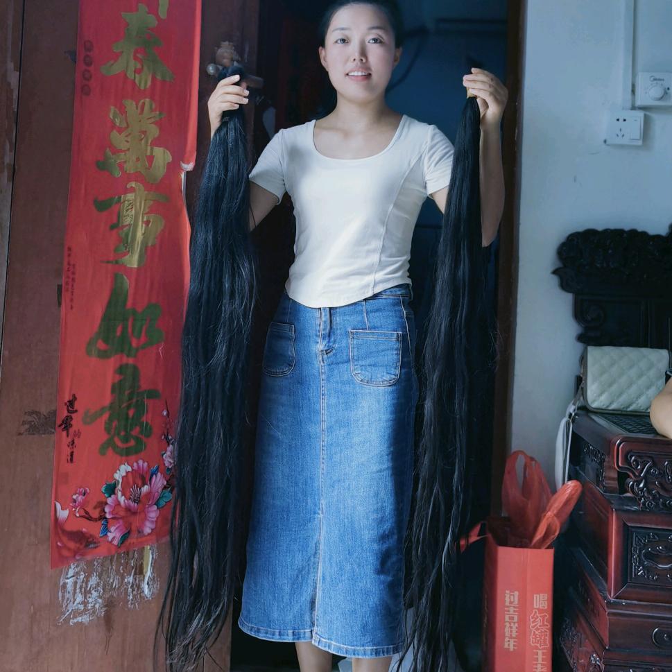 中山收头发的韦小妹