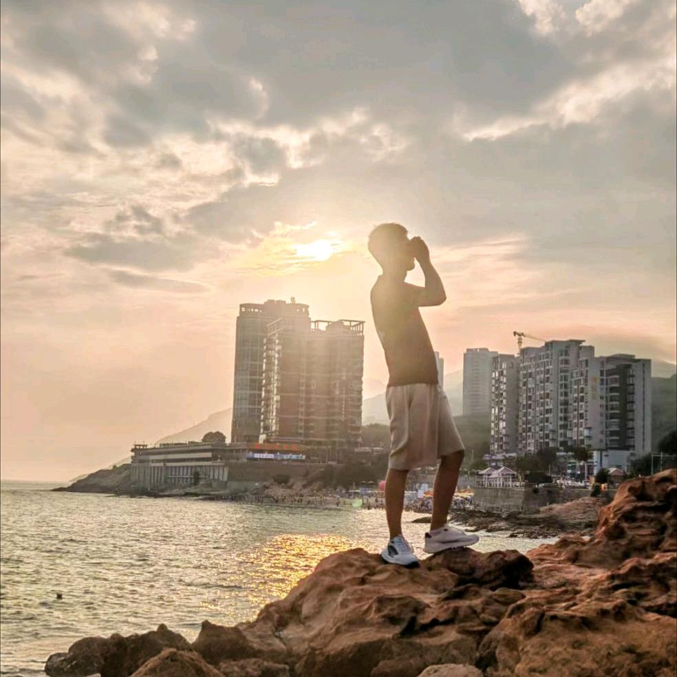 曾经的少年γγ