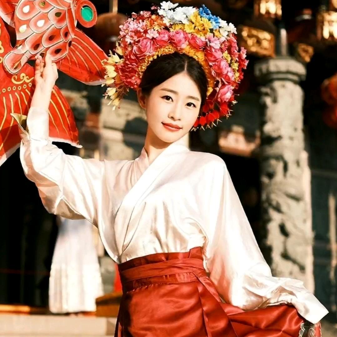 Qin 💫yi na👄