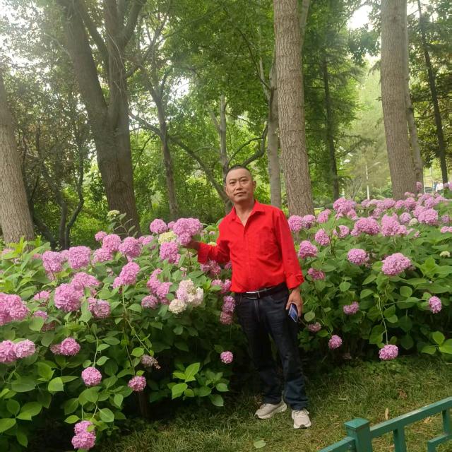 七六年的龙哥四川苍溪木工