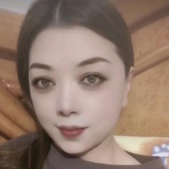 小鸽女装