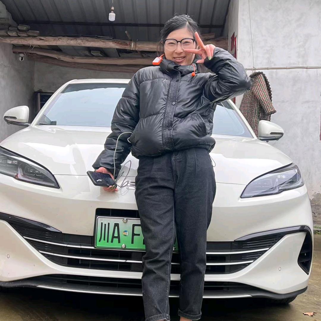 金堂县知恩招募中最迷人的小妖精