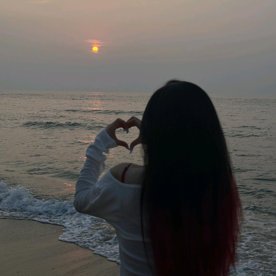 可爱美丽善良的朝晕大王🍬