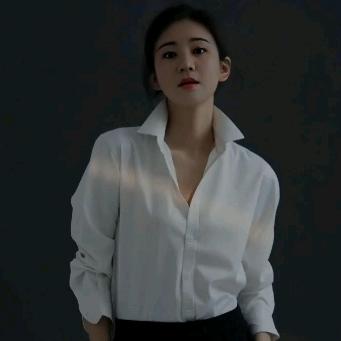 伊 诺