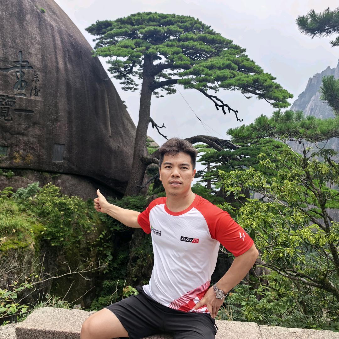鸿峰纺机——吴群峰