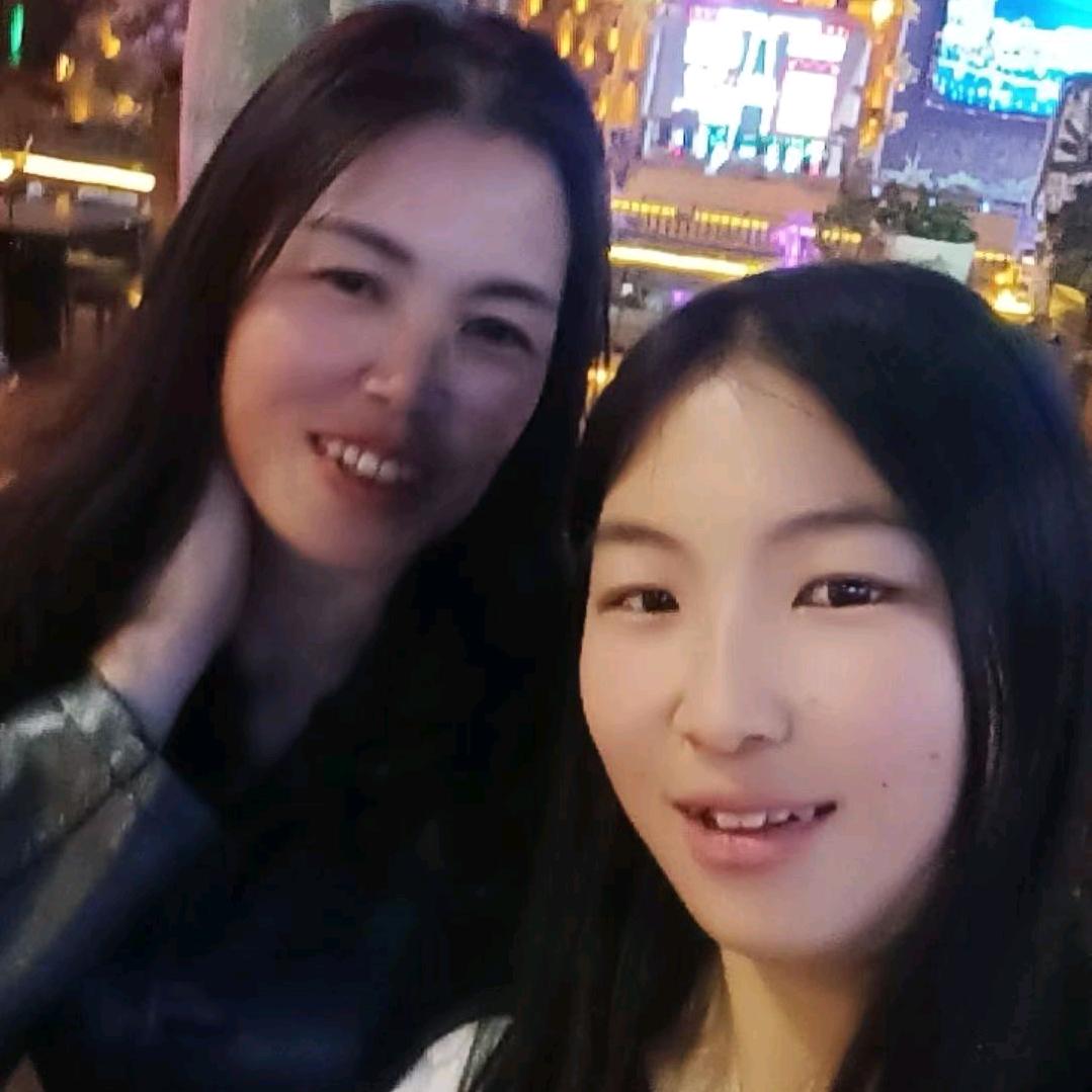 《明月之家》窗帘店，