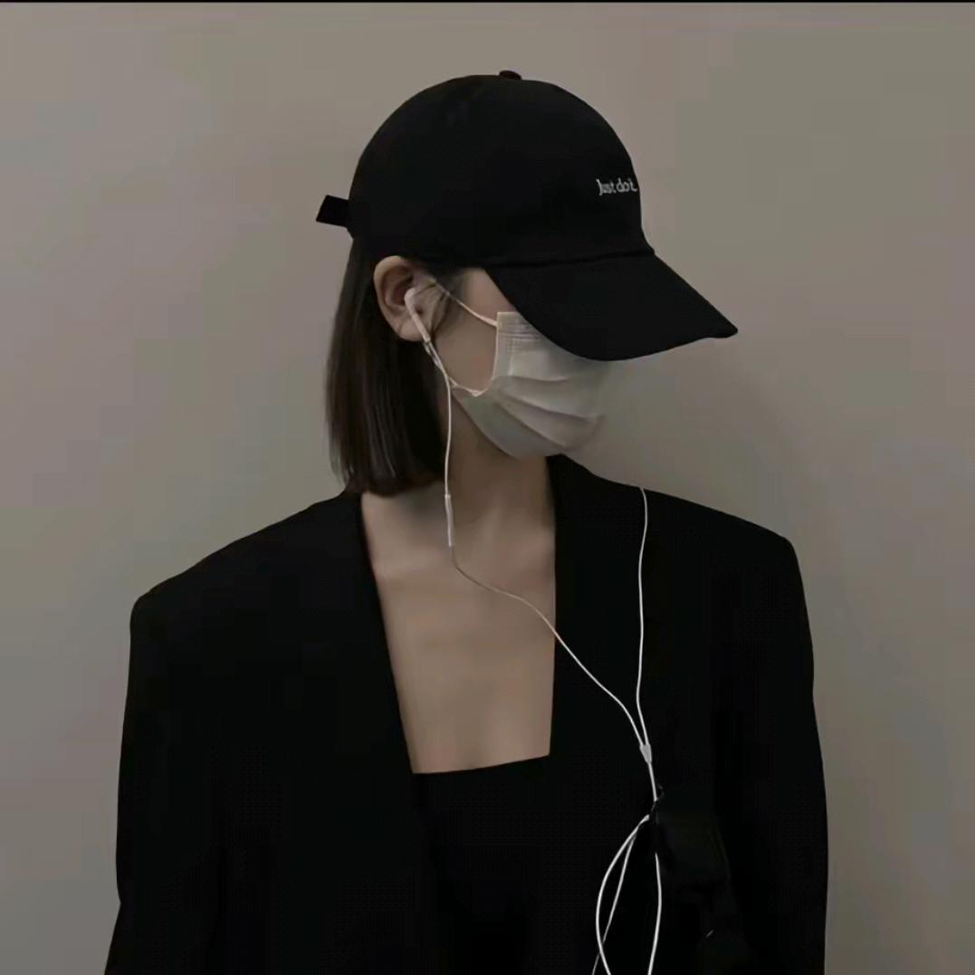 小何子