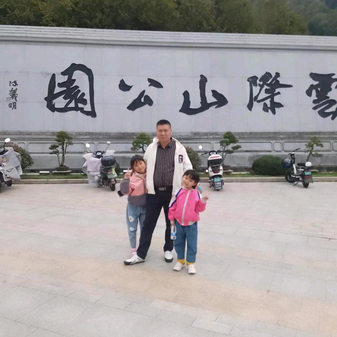 沉默(*^ω^*)人生靠自己