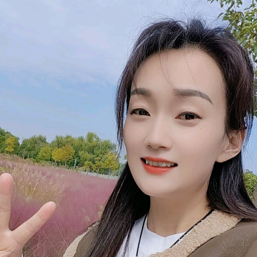 确山上河城   卢小卢