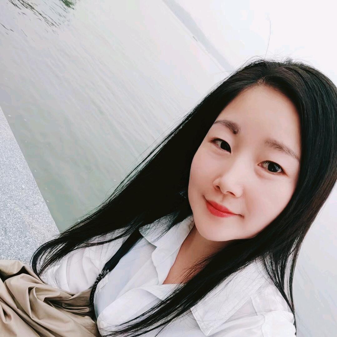 邱静静
