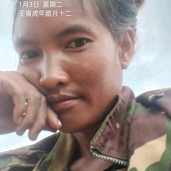 所有的快乐都和我无关💄