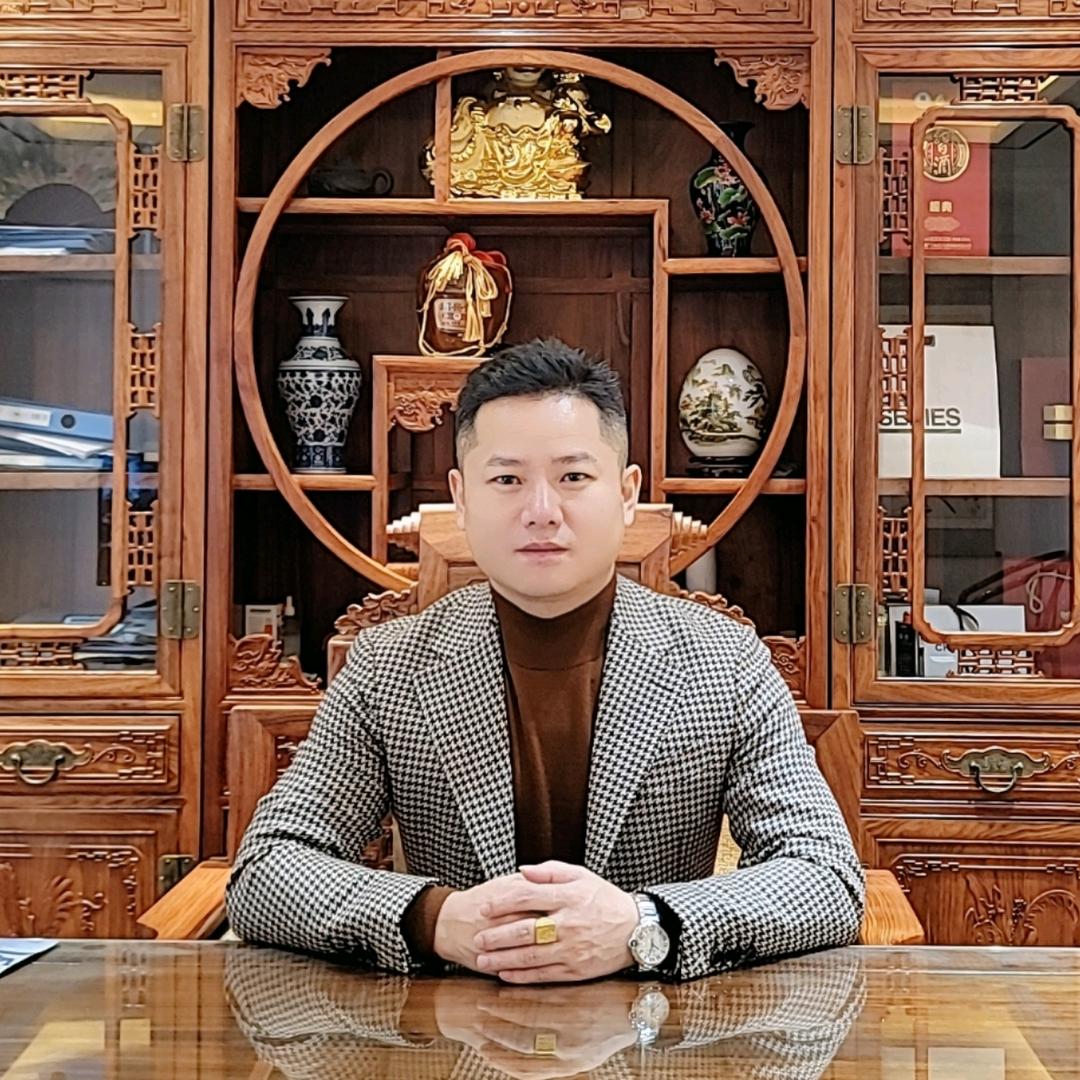 灯塔男神-波哥
