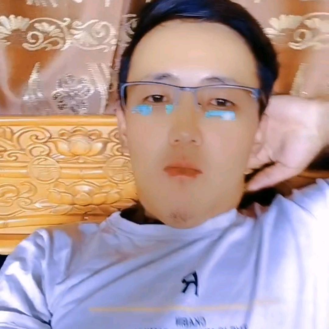 西藏男子