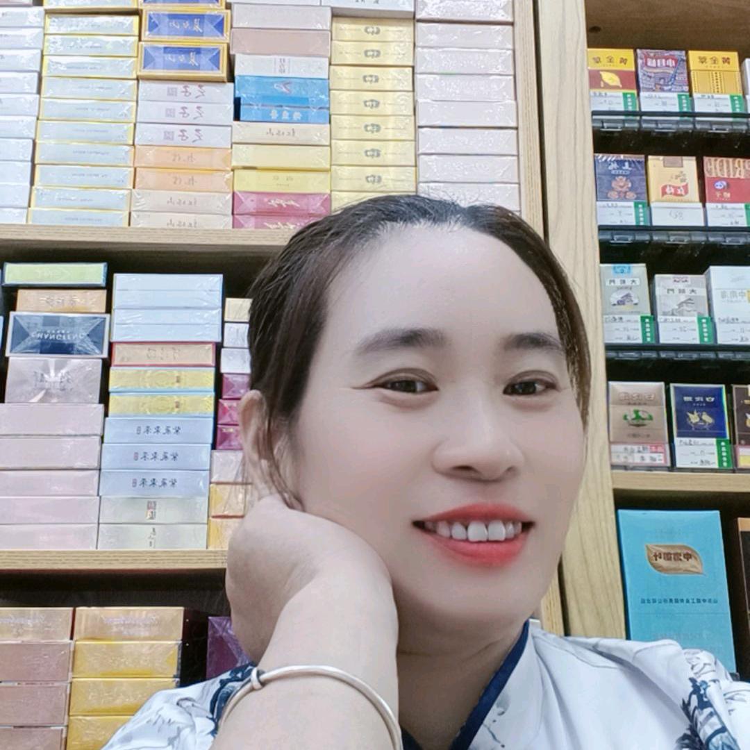 香香每晚21:30开播