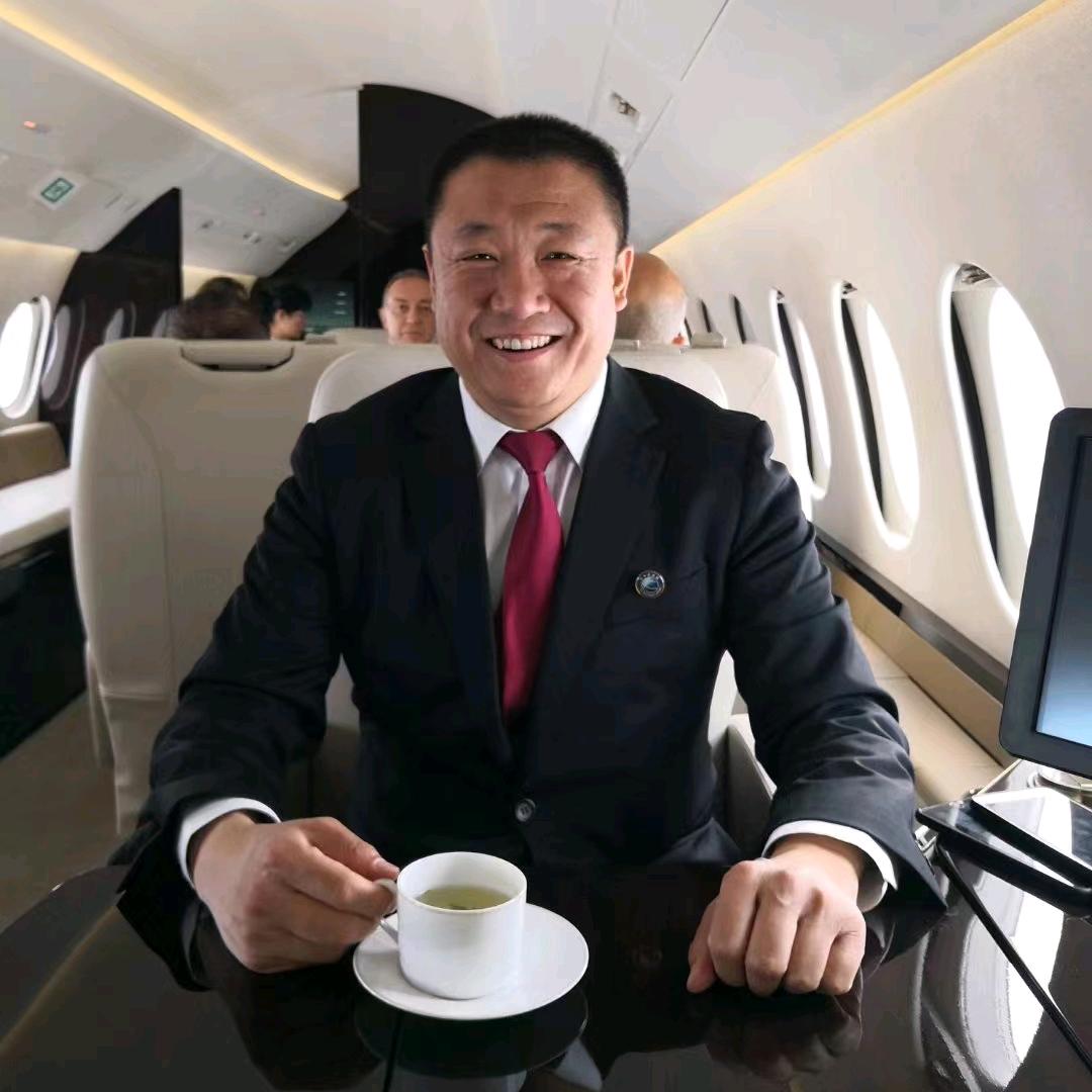 于金龙空中商学院企业家俱乐部