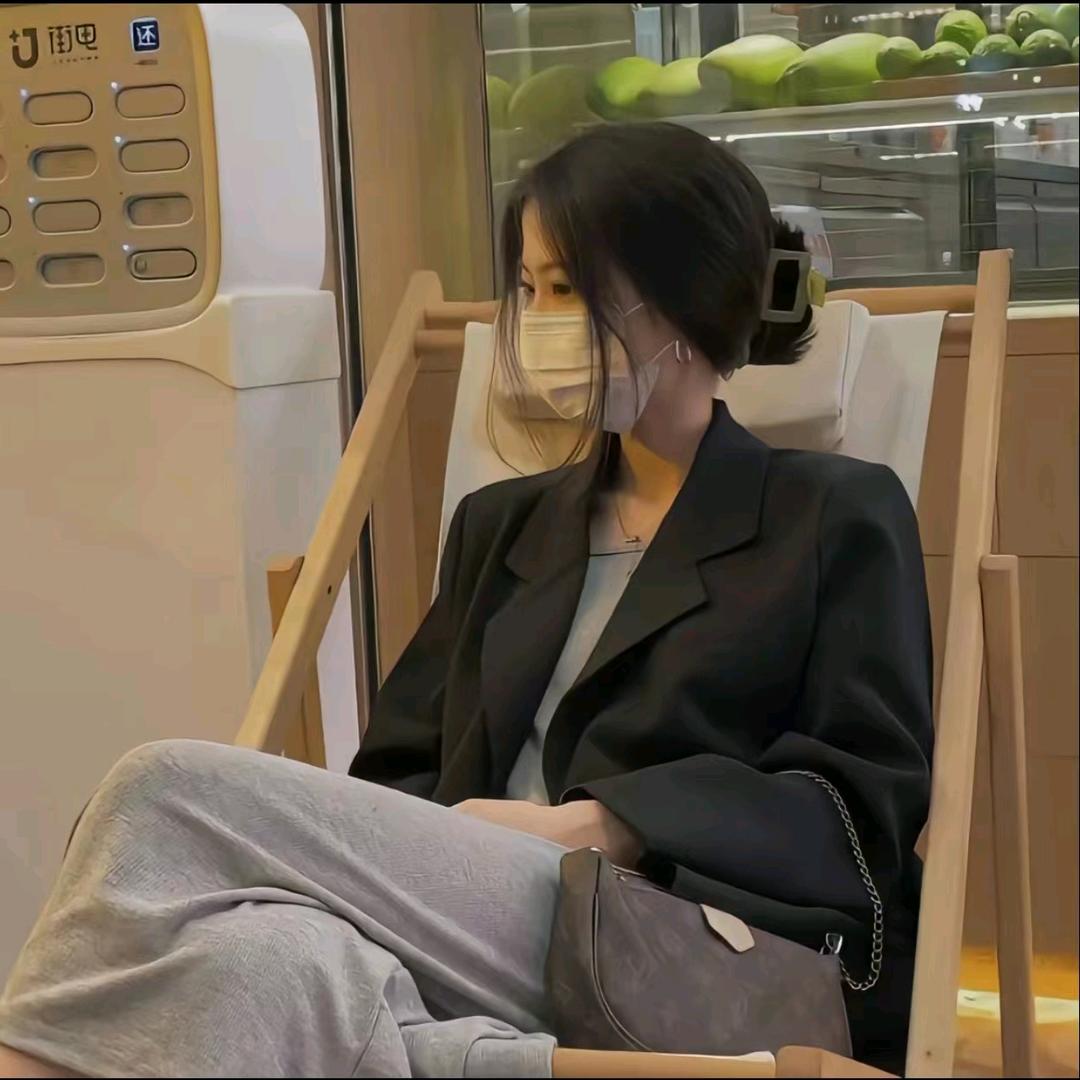 阿诗玛💕