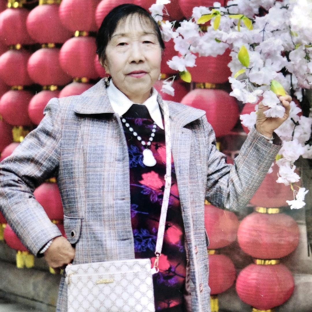 田芳姐（睌上八点半开播）