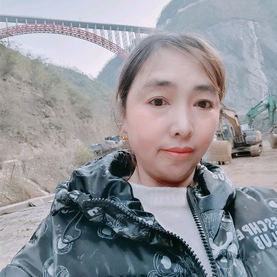 陈大姐早上8点开播。聊天交友主播。。