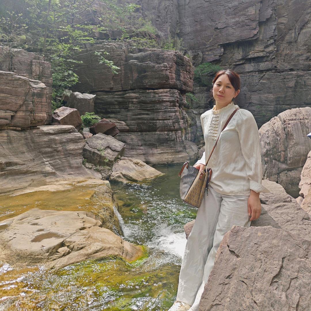 郑州市中原区凤云服饰商行