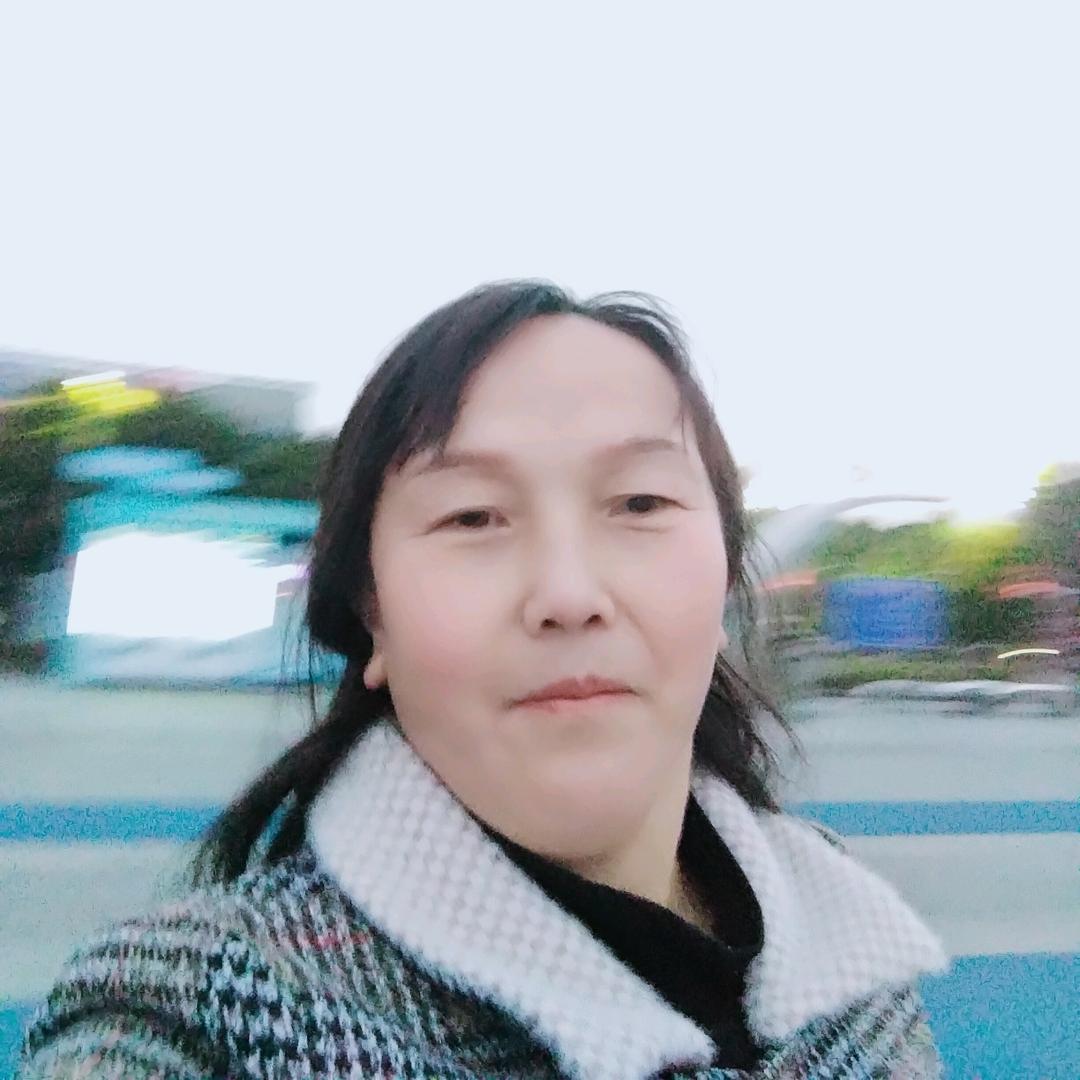 快乐插苗花卉