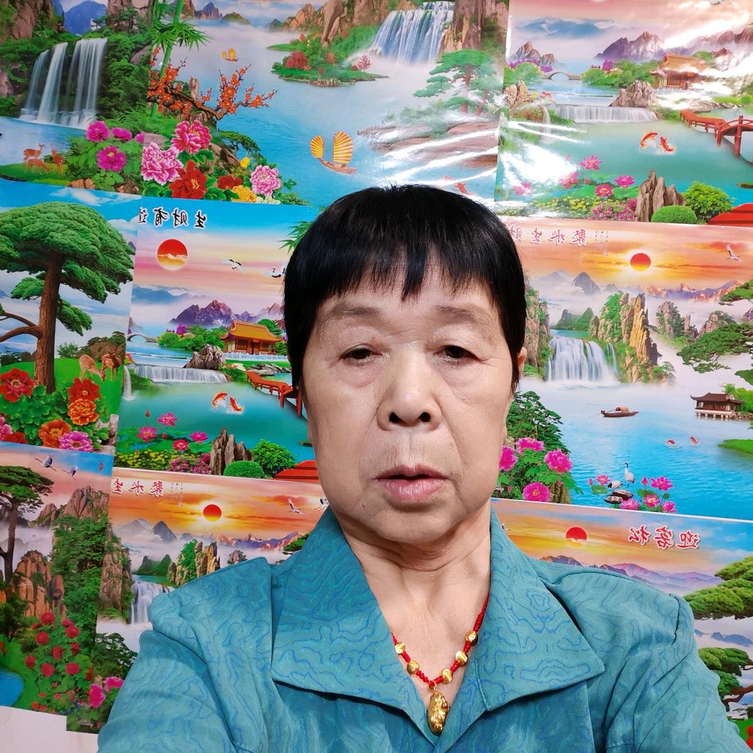 鲁淋唱歌🎤（晚上6：30分开播）