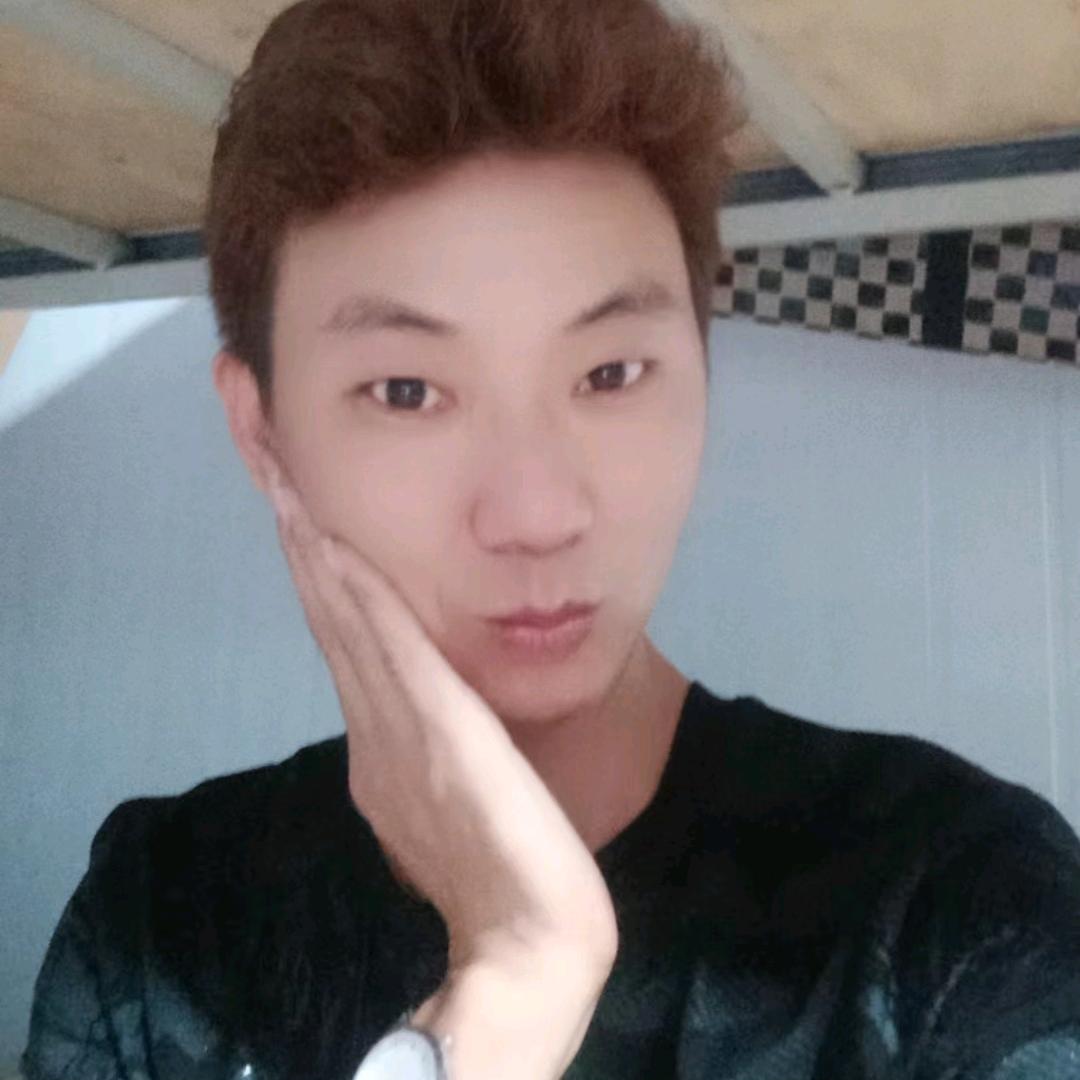 一🌹笑🌹而🌹过🌹👬👬