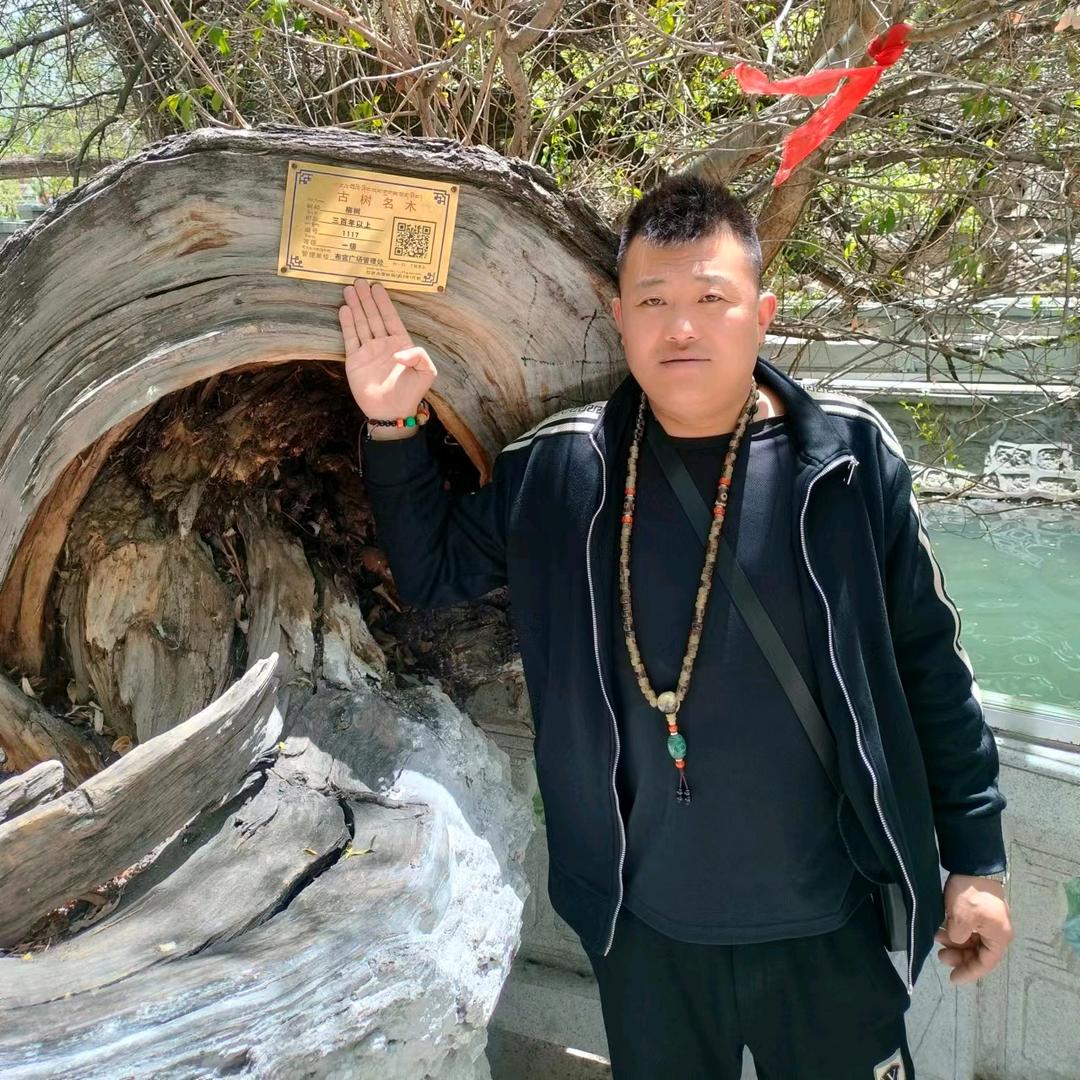 景泰低调哥