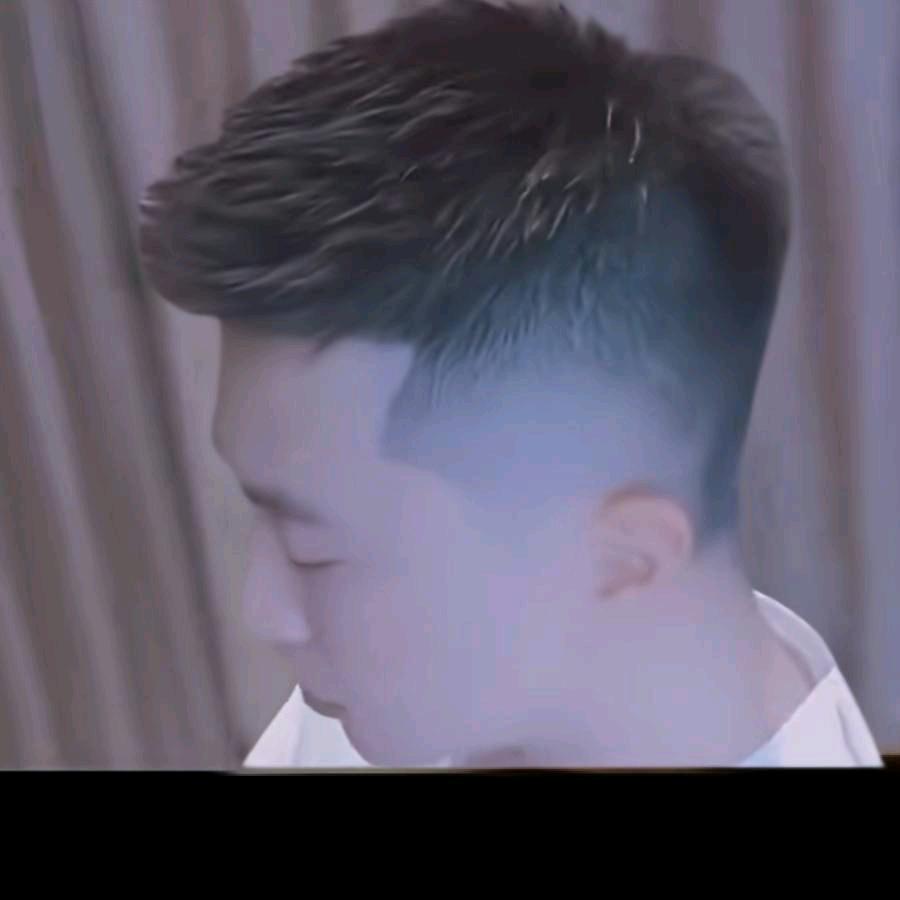 *酒酢一杯敬余生，