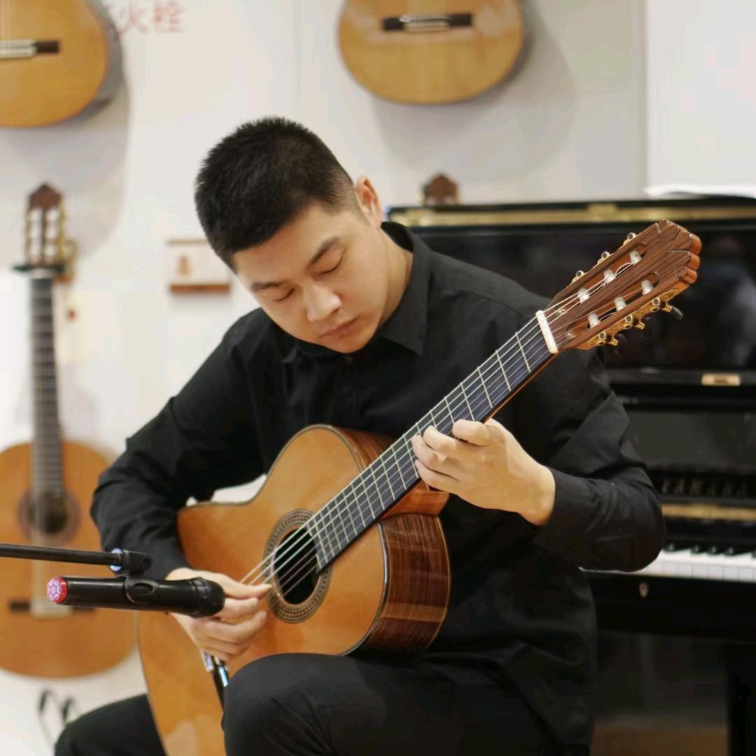 罗忆教吉他(1.2.4.5晚8点直播)