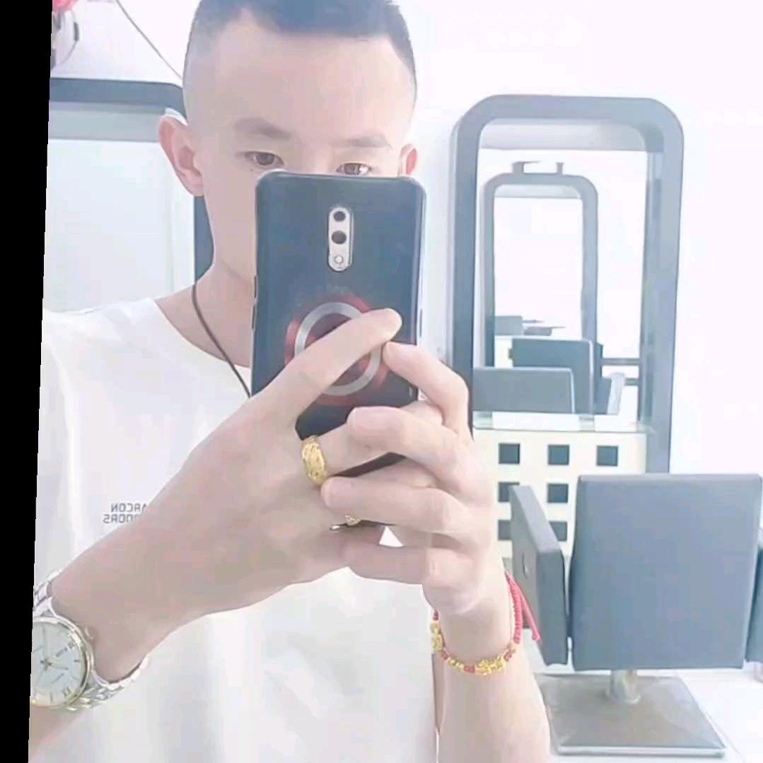只欠东风
