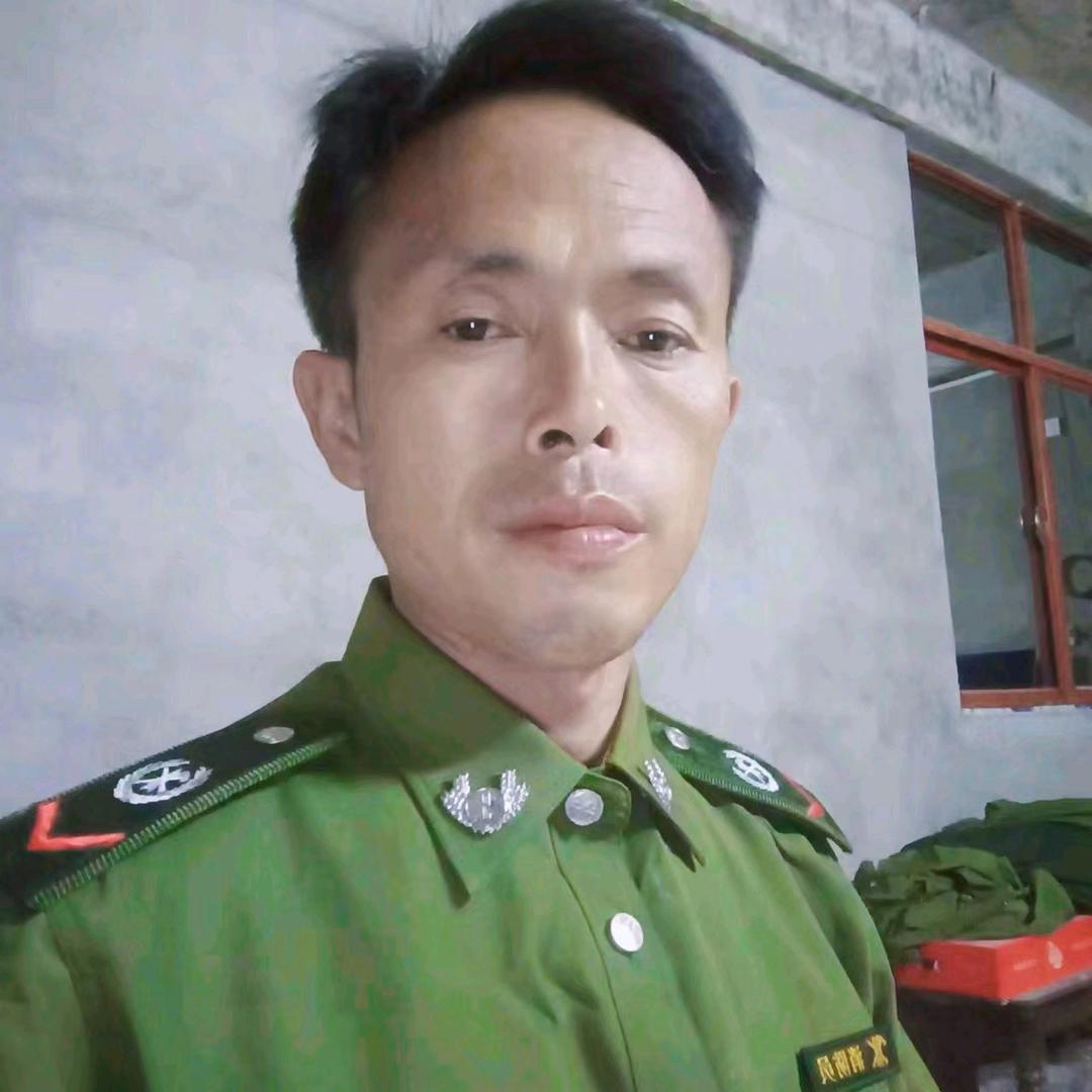 心酸伴泪，爱谁谁