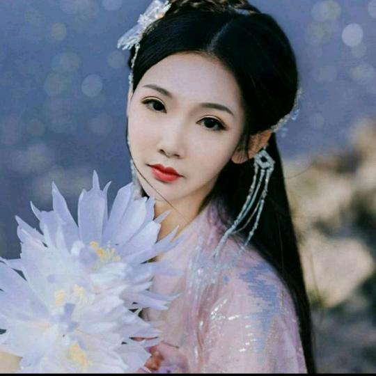 花好月圆（兰姐开播号在主页）