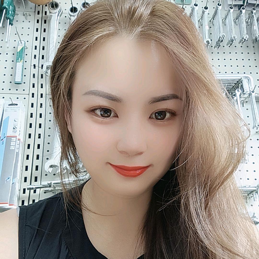 独闯汽保店的中年美女😜