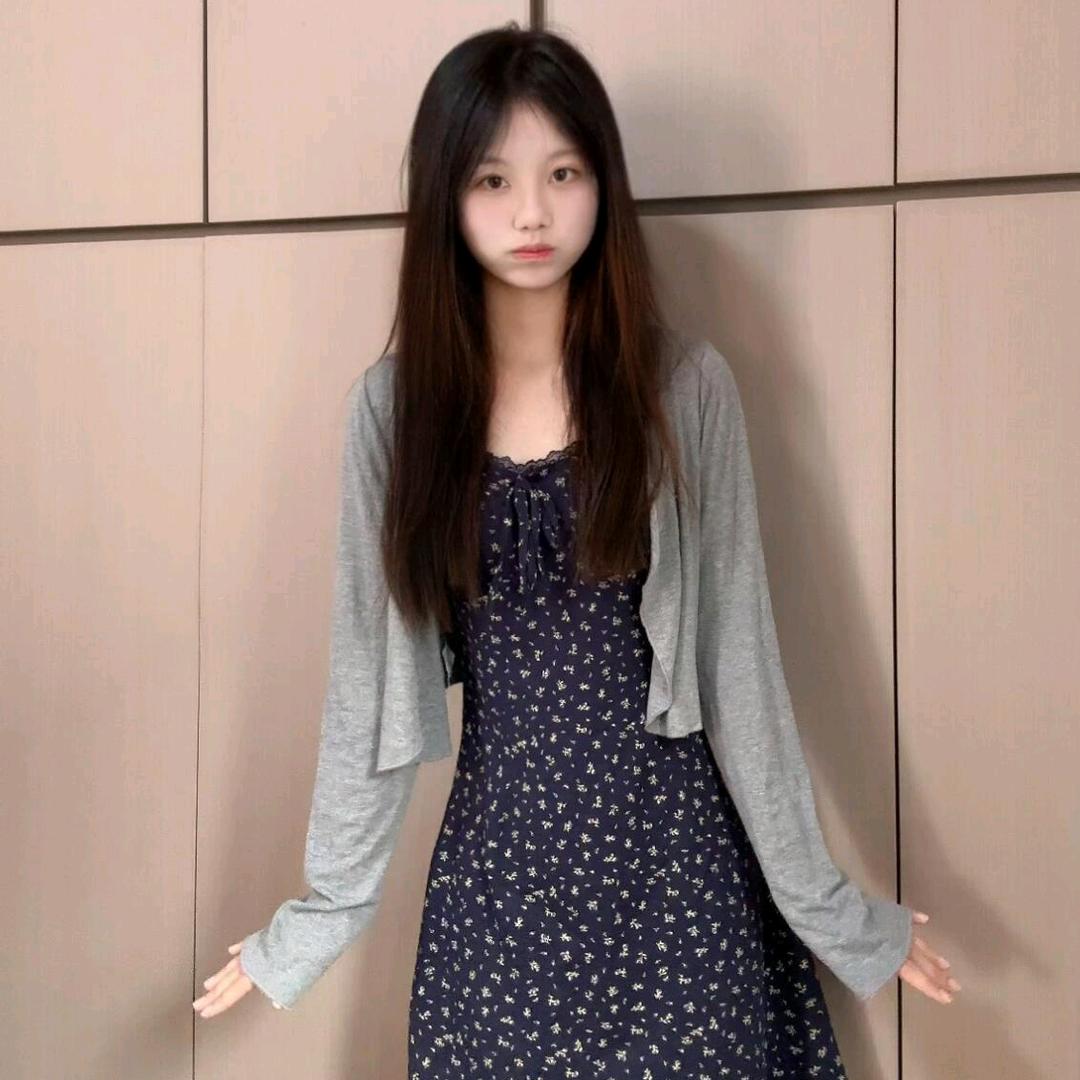 爱吃香蕉的小郑