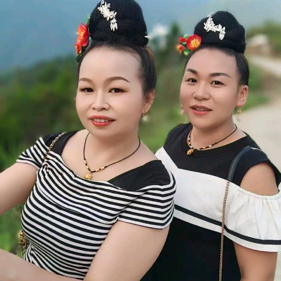 秀秀☀️☀️🌙🌙