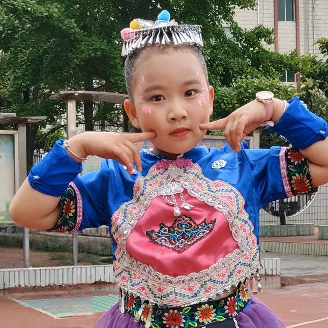 小宝莹莹