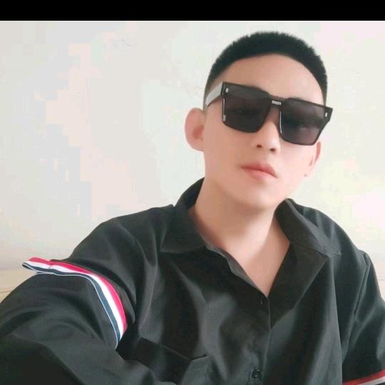杨军
