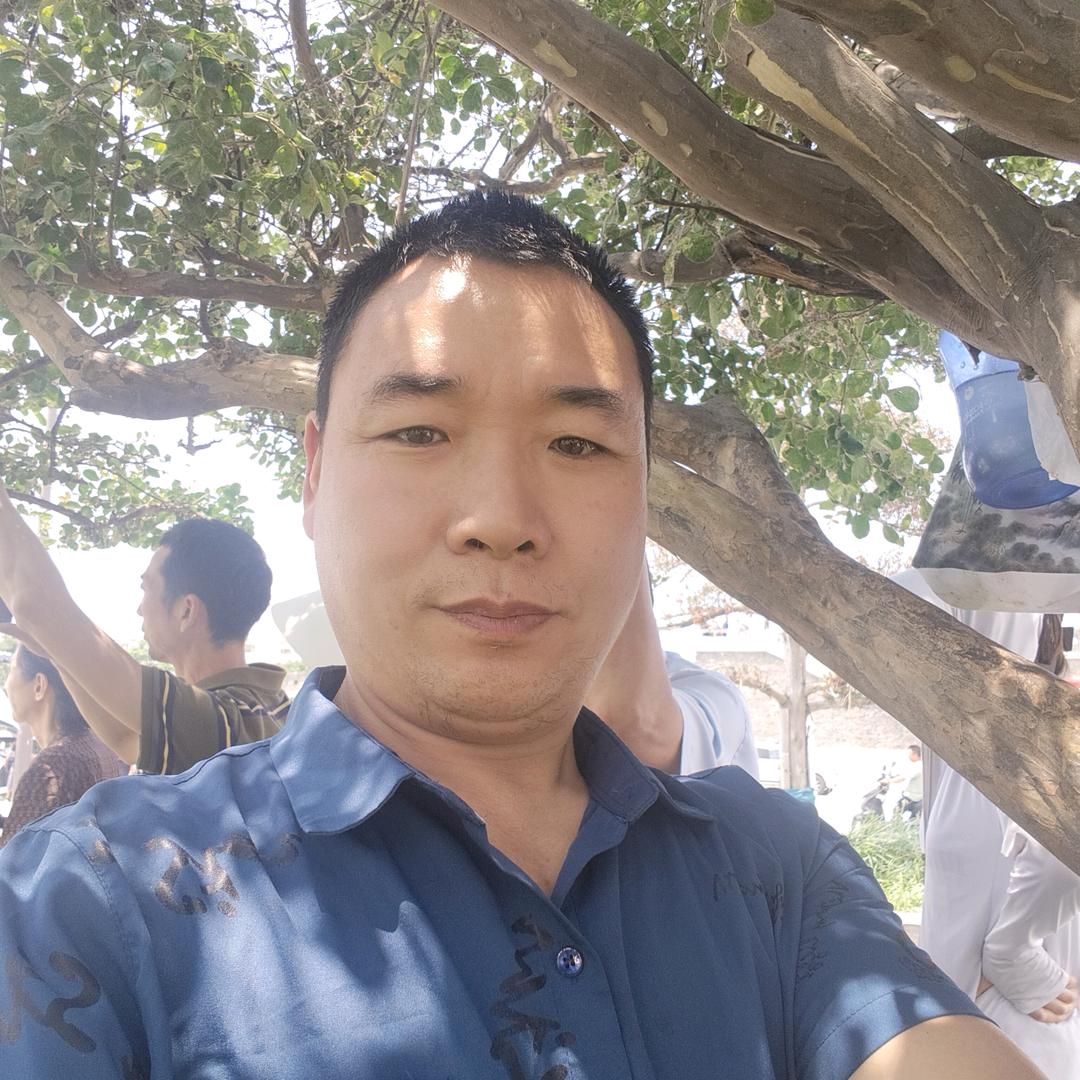 天上的月亮