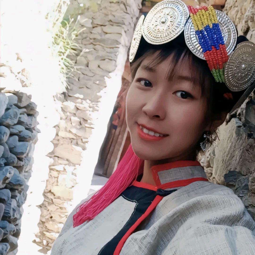 俄亚 纳西 瓦尔