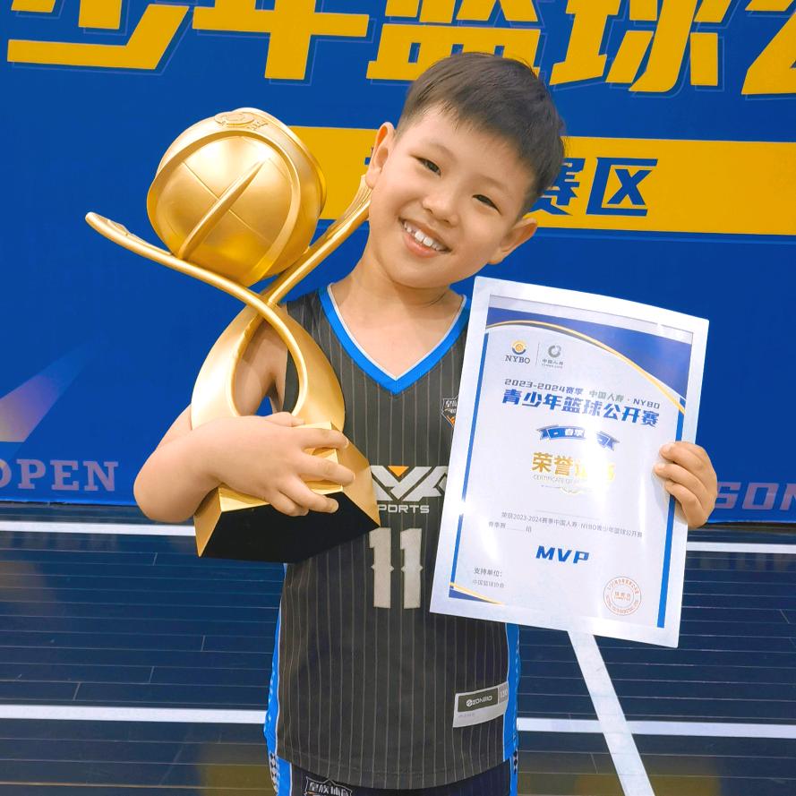 小朱“篮”不住