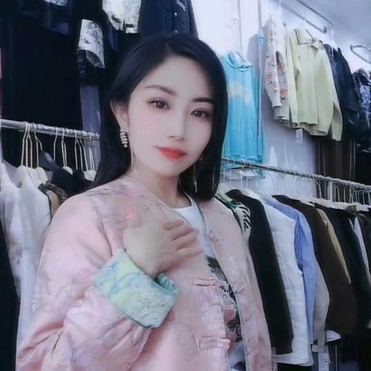 商丘桂林路丽折女装小杨姐