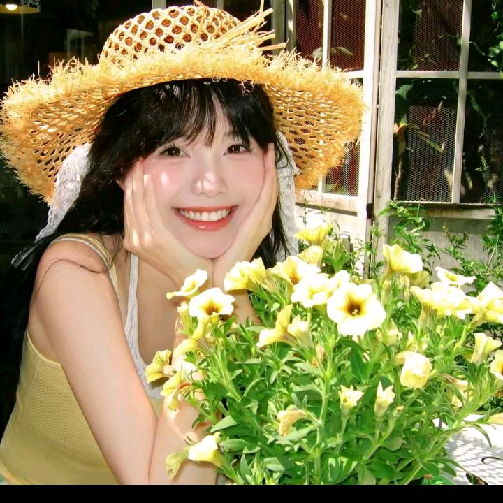 嘉欣晒太阳🌞
