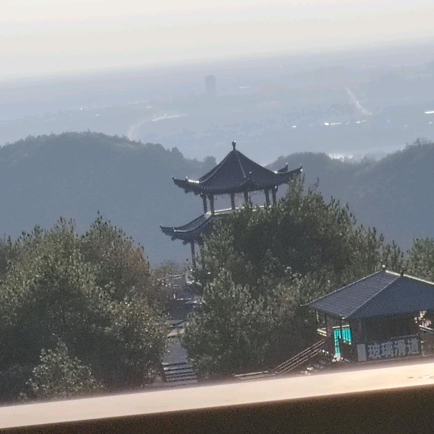 欣.欣