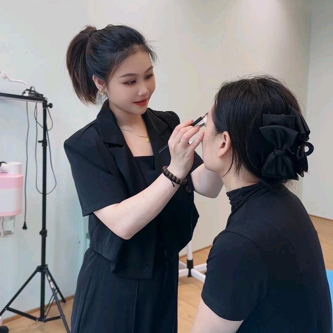 胡娜