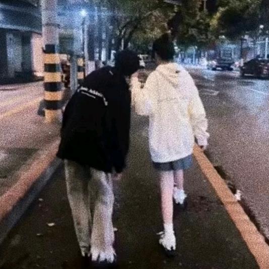 在睡亿分钟😪